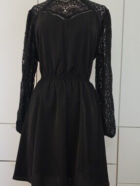 Cupshe Black Lace Long-Sleeve Fit & Flare Dress